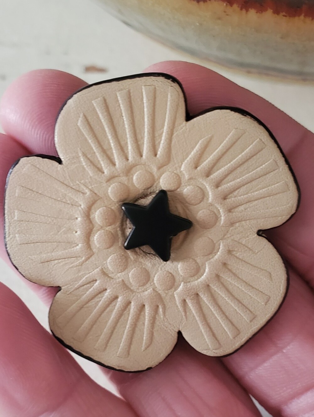 Coach Replacement Tea Rose With Star (Cream) - Picture 5 of 6